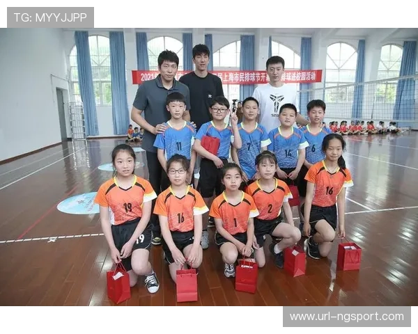 西藏职业技术学院、林周县小学等校超300名学生参与排球进校园活动